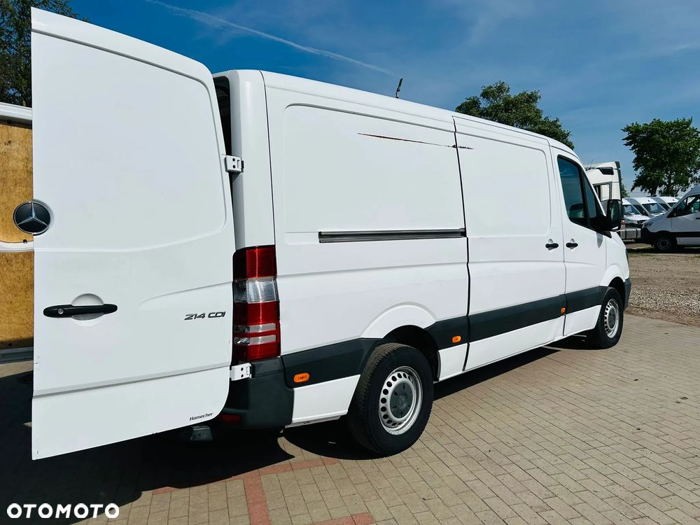Mercedes-Benz Sprinter - 11