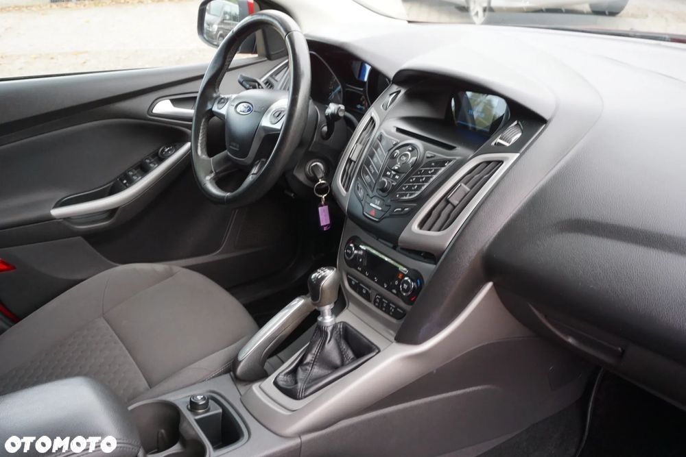 Ford Focus 1.6 EcoBoost S&S - 17