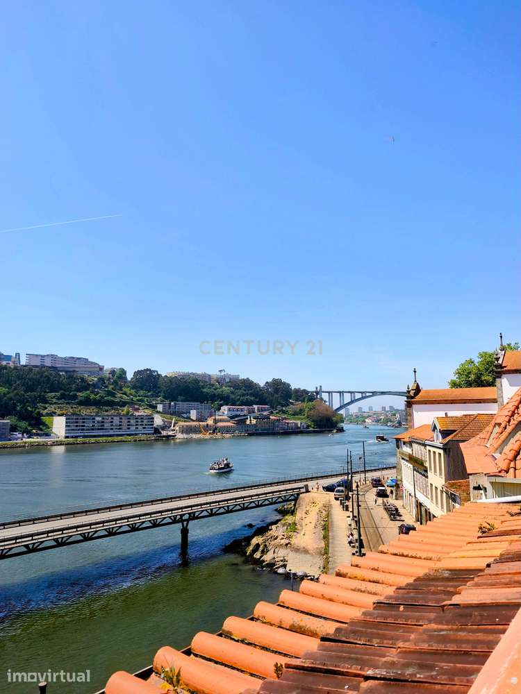 Apartamento Último Andar - Rua Cais das Pedras , rio Douro Porto - Grande imagem: 4/23