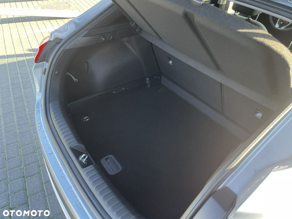 Kia XCeed 1.5 T-GDI Business Line DCT - 13