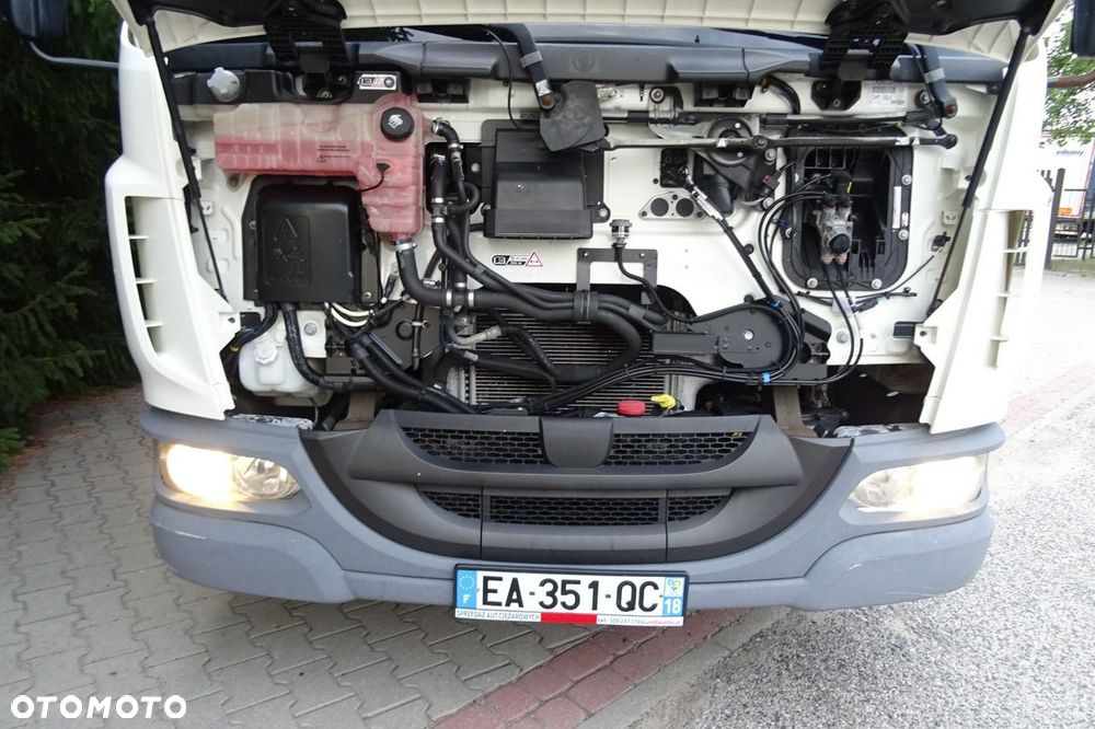 DAF LF 220 Euro 6 kontener 18p winda sprowadzony książka - 15