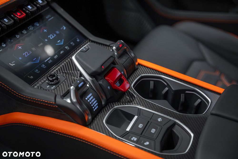 Lamborghini Urus - 28