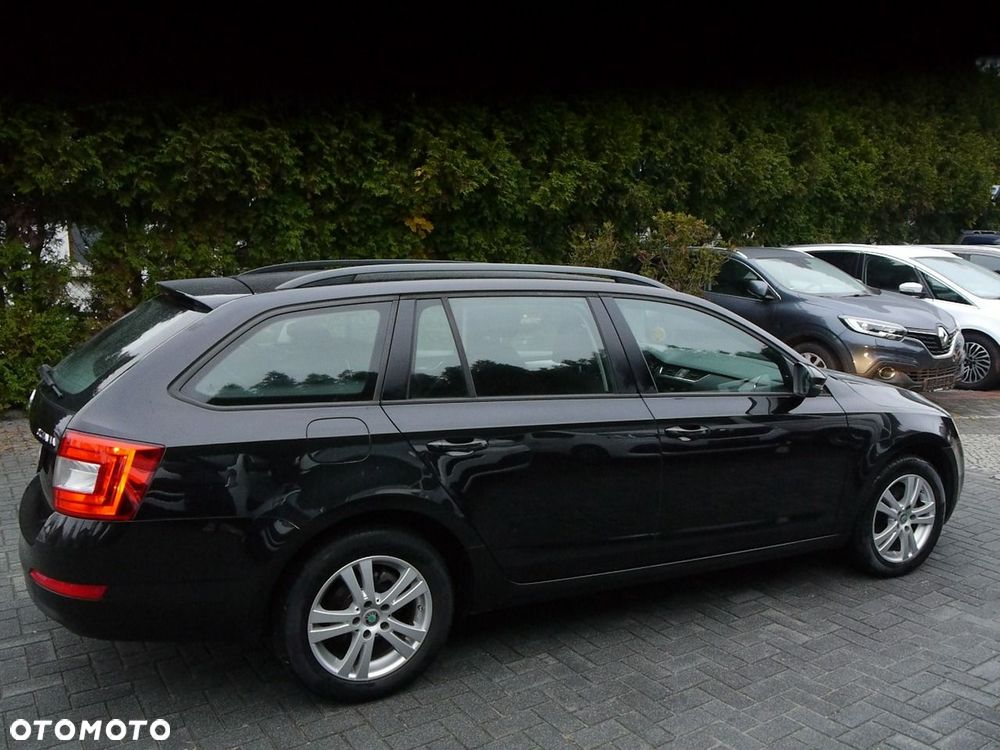 Skoda Octavia 1.6 TDI Family DSG - 14