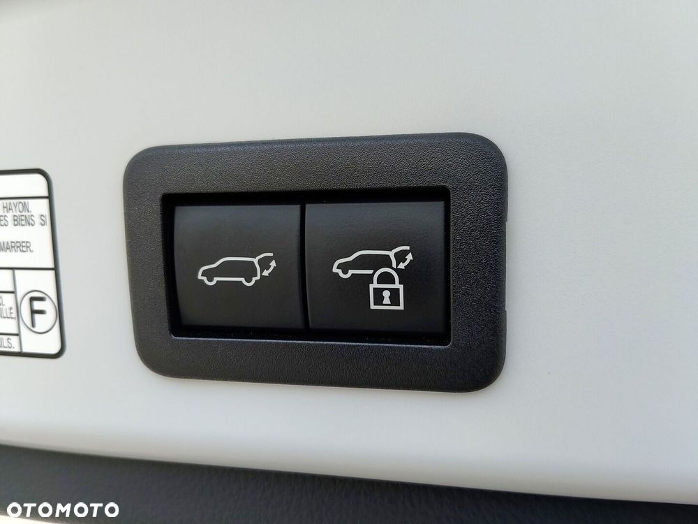 Toyota Corolla Cross 2.0 Hybrid Executive AWD - 34