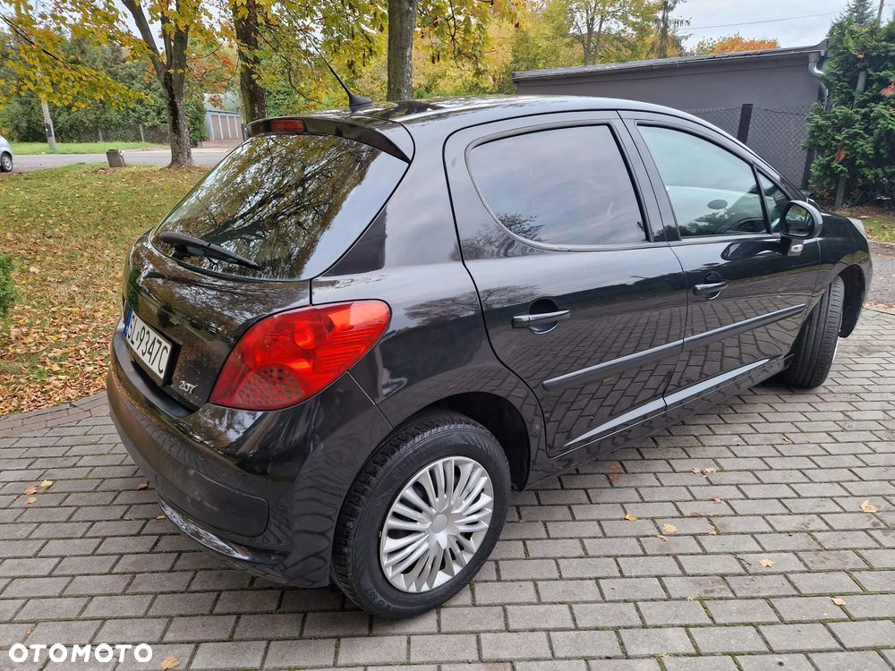 Peugeot 207 - 16