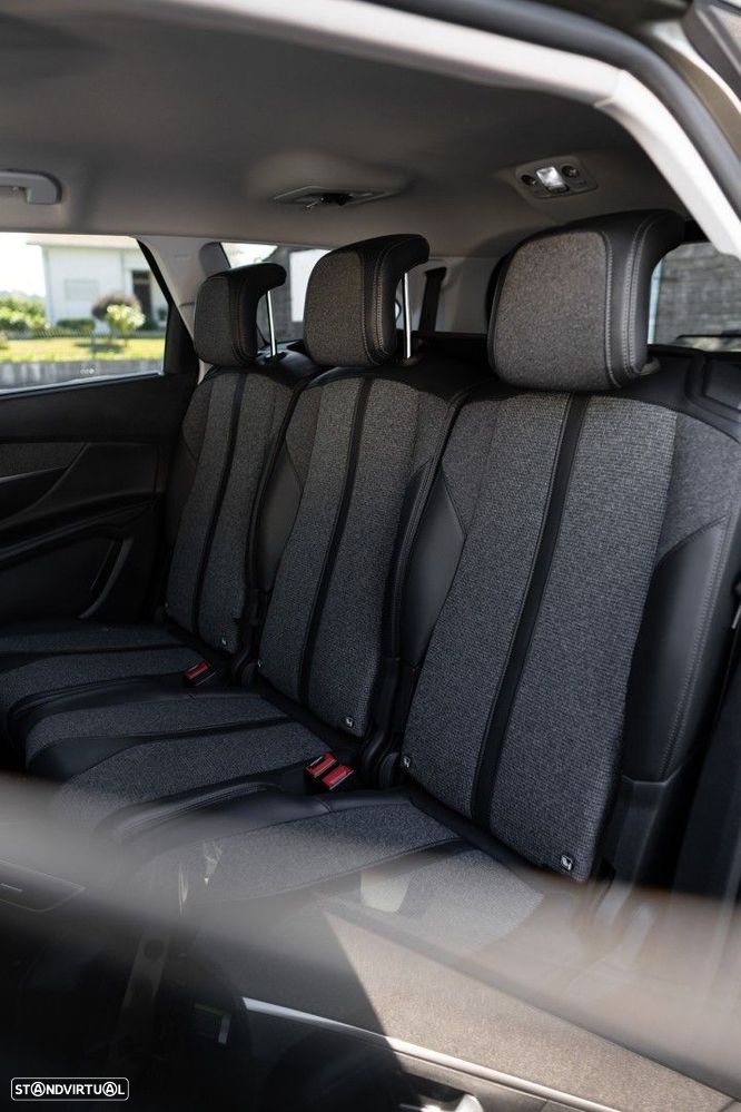 Peugeot 5008 1.2 PureTech Allure EAT6 - 19