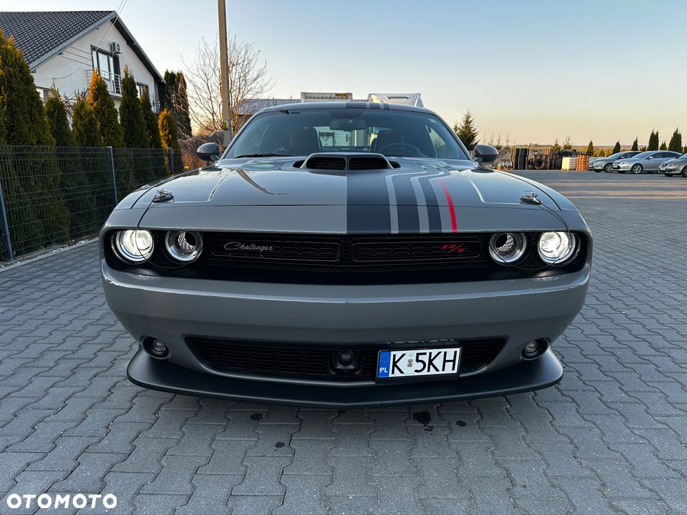 Dodge Challenger 6.4 Scat Pack - 2