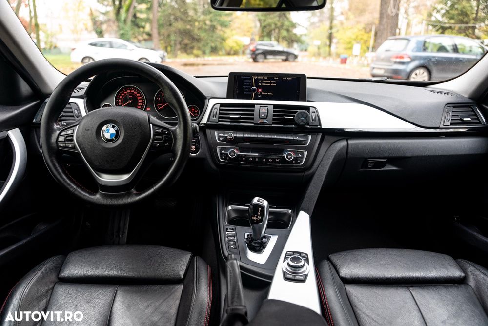 BMW Seria 3 328i Aut. Sport Line - 24