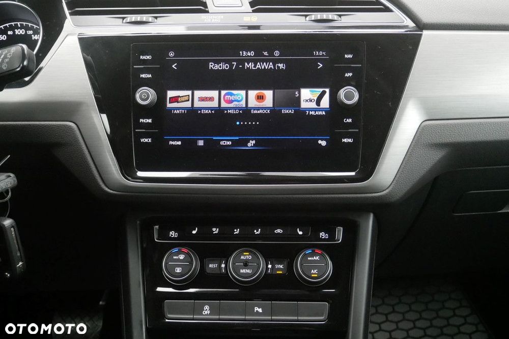 Volkswagen Touran - 10