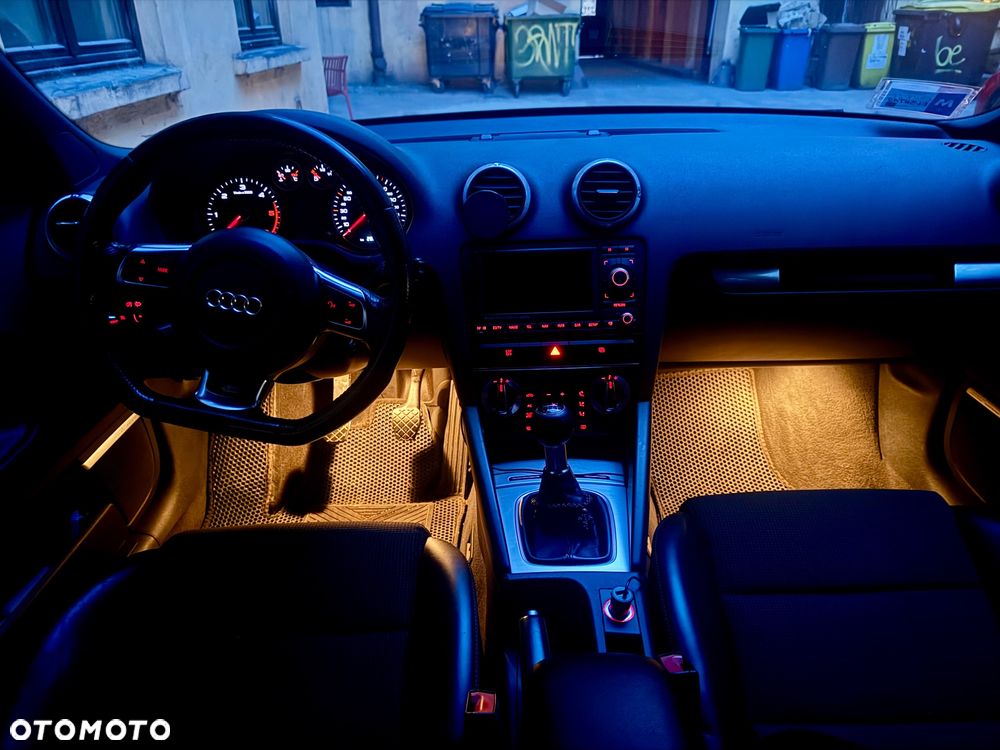 Audi A3 Sportback 2.0 TDI DPF Ambition - 19