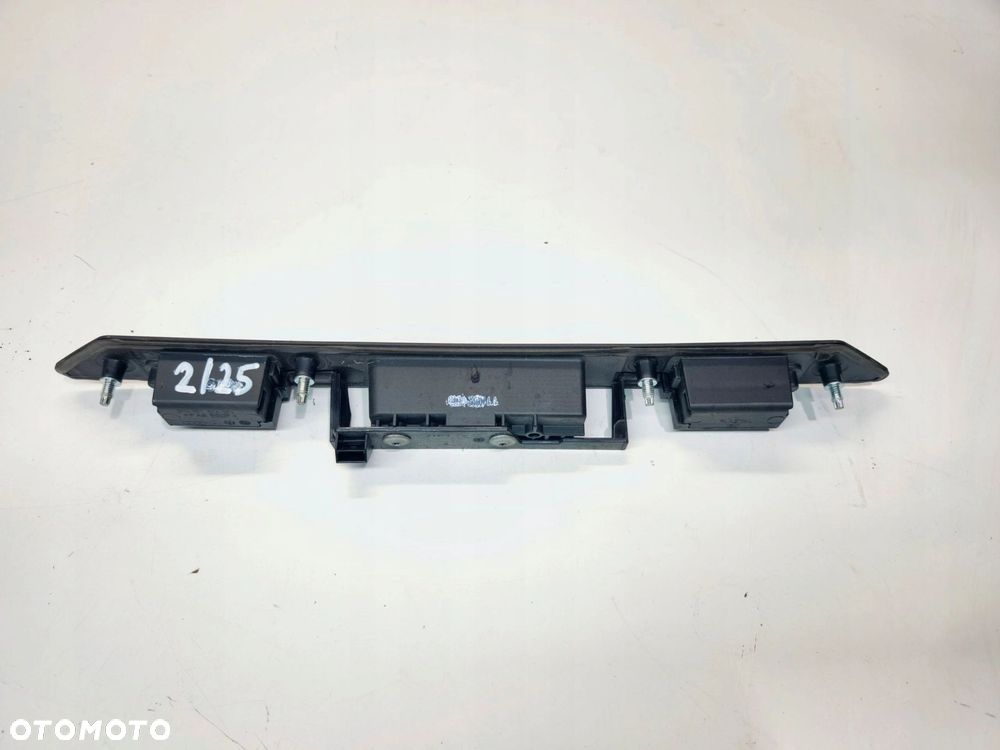 BLENDA PODŚWIETLENIE TABLICY REJ. AUDI A3 8P A4 B7 A6 C6 8P4827574 2/25 - 5