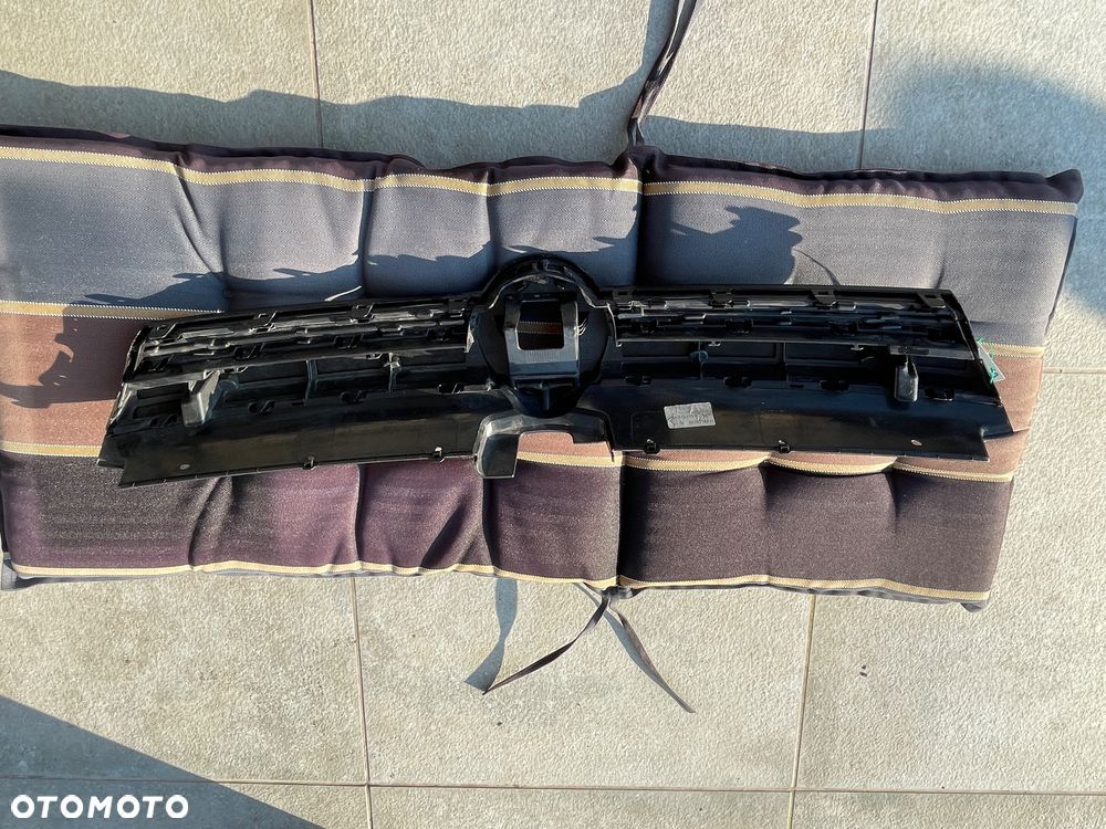 Grill atrapa VW Golf VII elektryk 5G0853651Q - 4