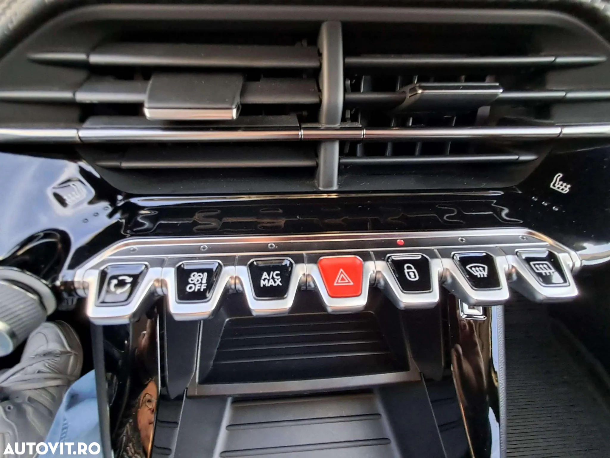 Peugeot 2008 1.2 L PureTech STT Active - 7