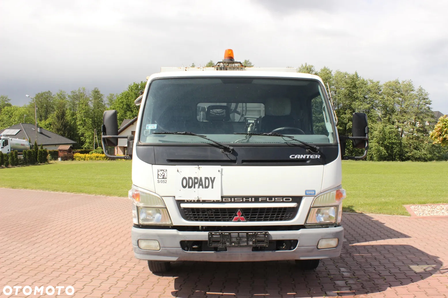 Mitsubishi CANTER 7C15 - 4