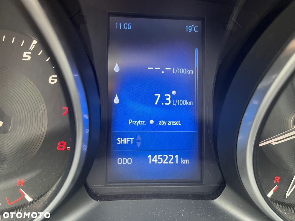 Toyota Avensis 1.8 Premium - 13