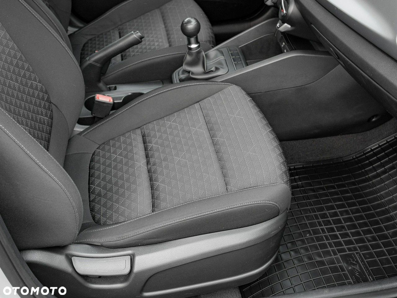 Kia Rio 1.2 M - 32