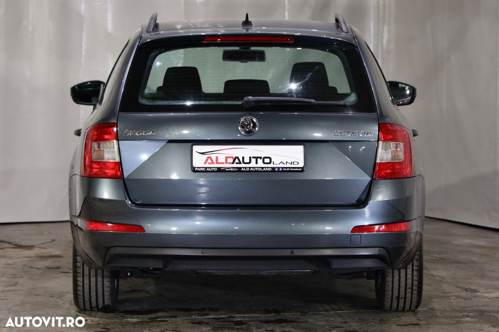Skoda Octavia 1.6 TDI ACTIVE - 34