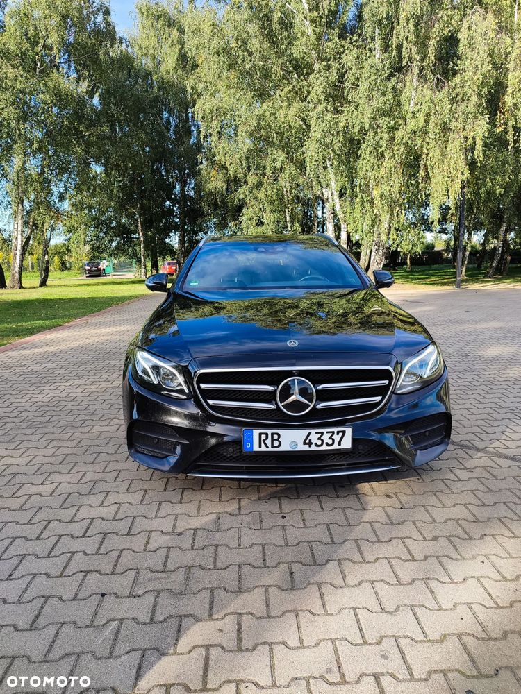 Mercedes-Benz Klasa E 300 d T 9G-TRONIC - 15