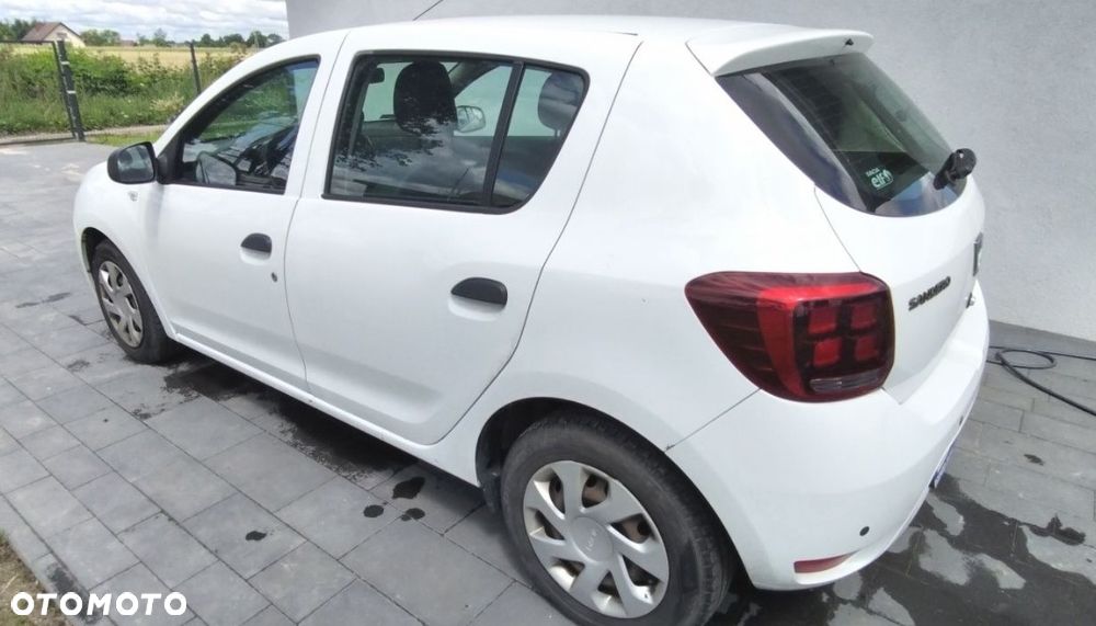 Dacia Sandero - 4