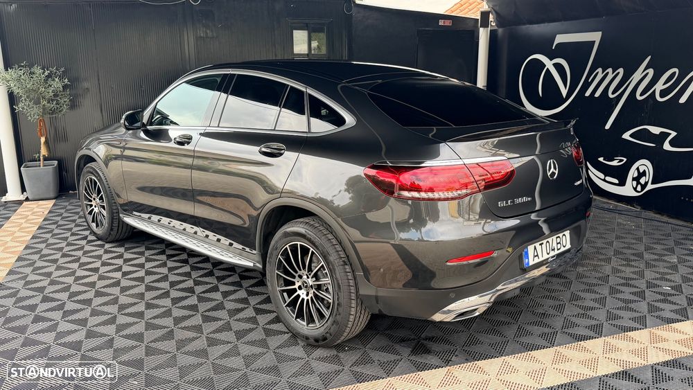 Mercedes-Benz GLC 300 e Coupe 4Matic - 10