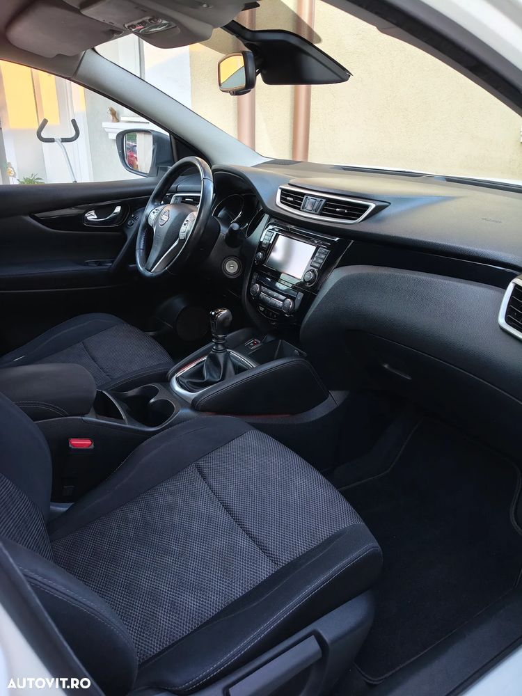 Nissan Qashqai 1.5 DCI Start/Stop N-Connecta - 17