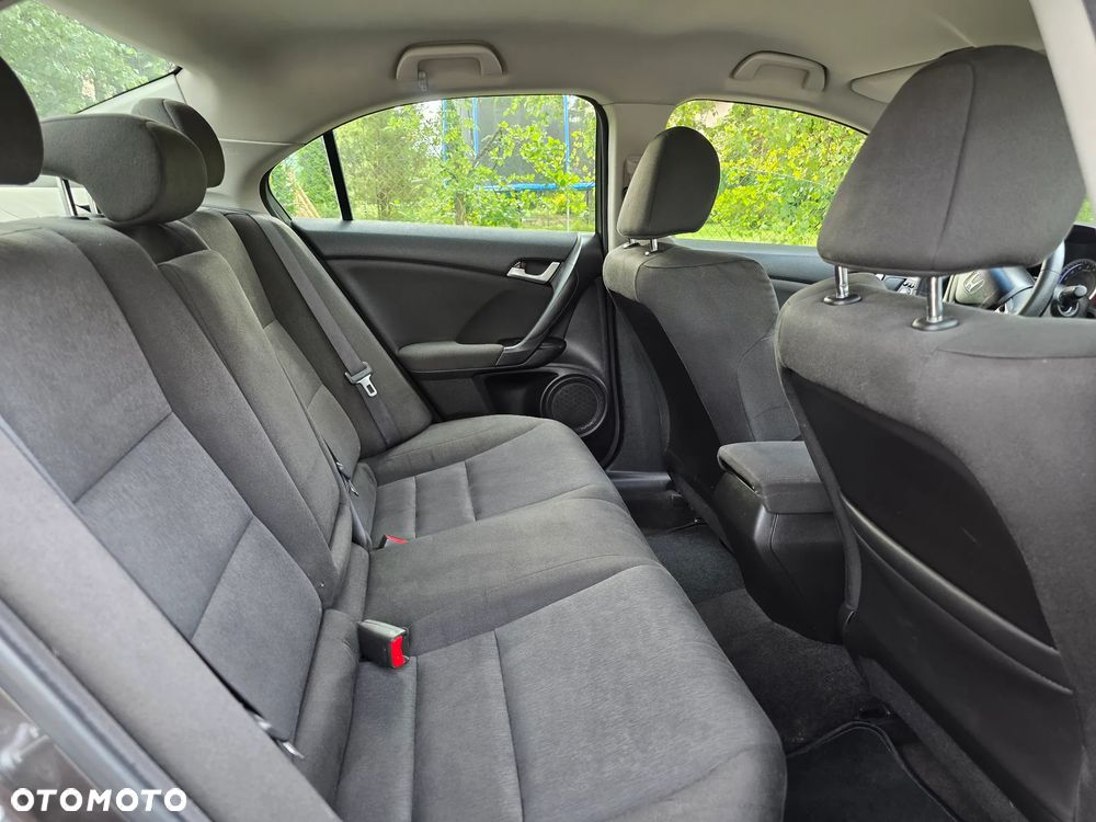 Honda Accord 2.0 Elegance - 29