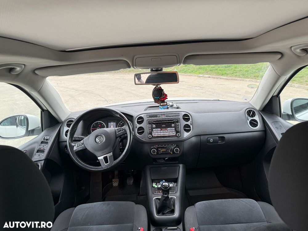 Volkswagen Tiguan - 5