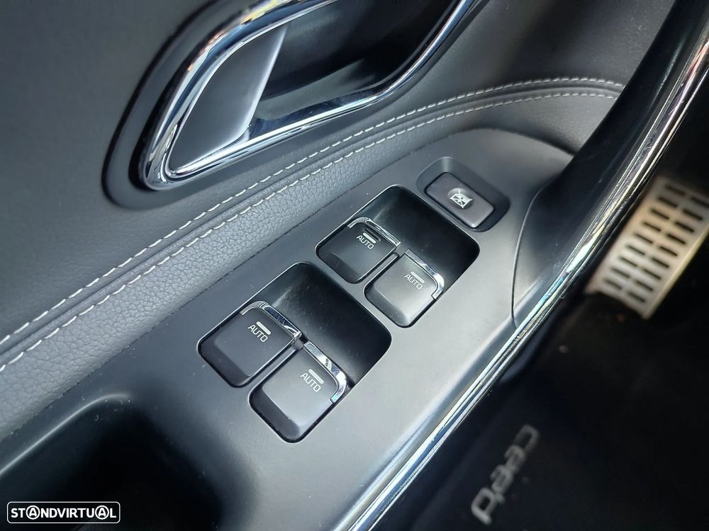 Kia Ceed SW 1.0 T-GDI GT Line - 28