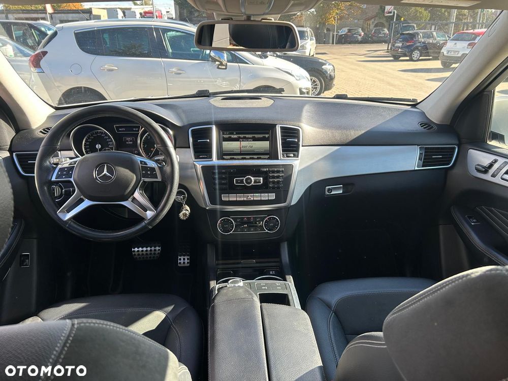 Mercedes-Benz ML - 15
