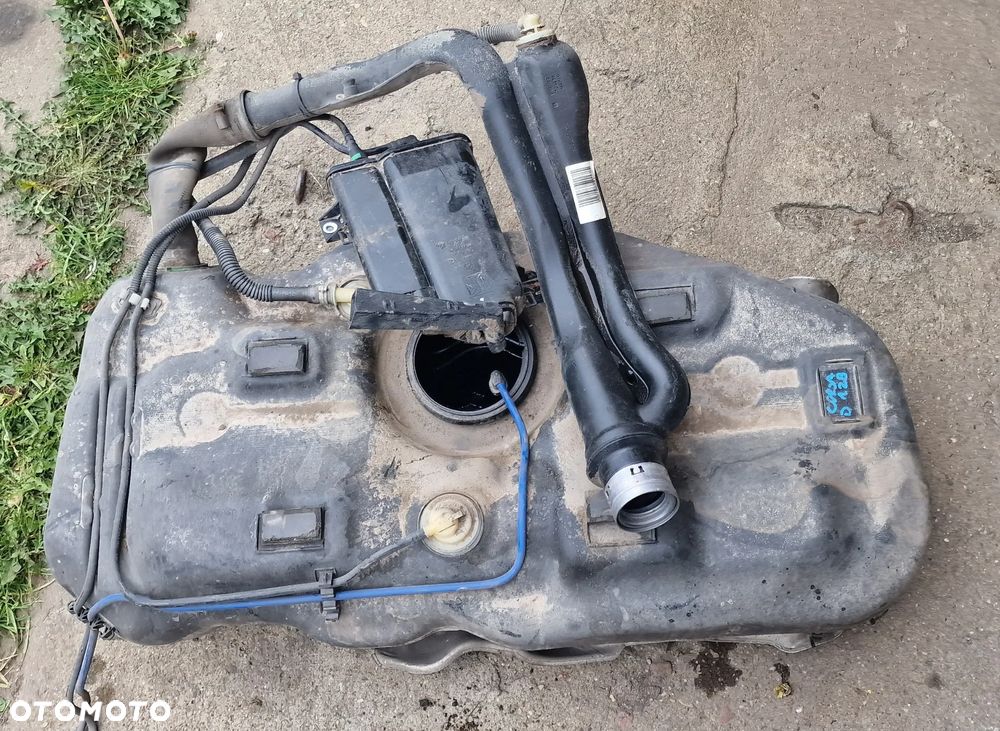 ZBIORNIK BAK PALIWA 13204556 1.2 B OPEL CORSA D - 2