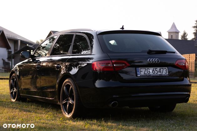 Audi A4 Avant - 4