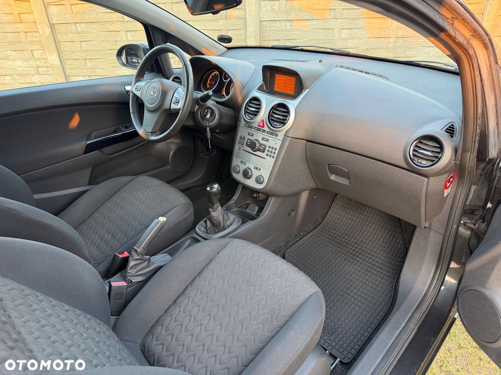 Opel Corsa 1.4 16V Active - 15