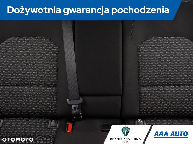 Kia Ceed - 12