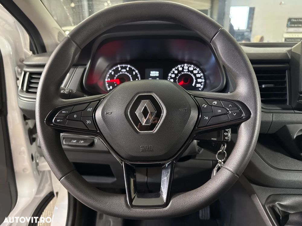 Renault Trafic - 17