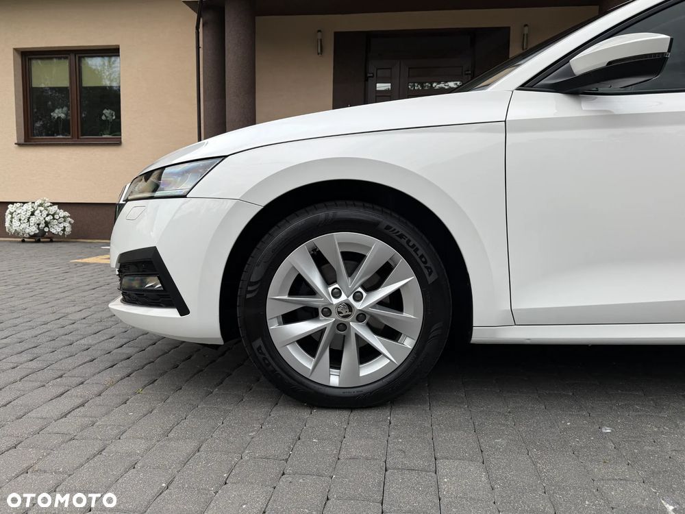 Skoda Octavia 2.0 TDI Ambition DSG - 9