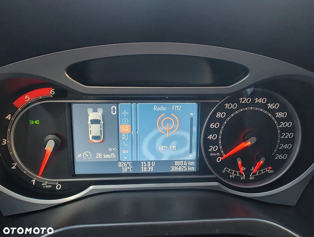 Ford S-Max 2.0 TDCi DPF Titanium - 8