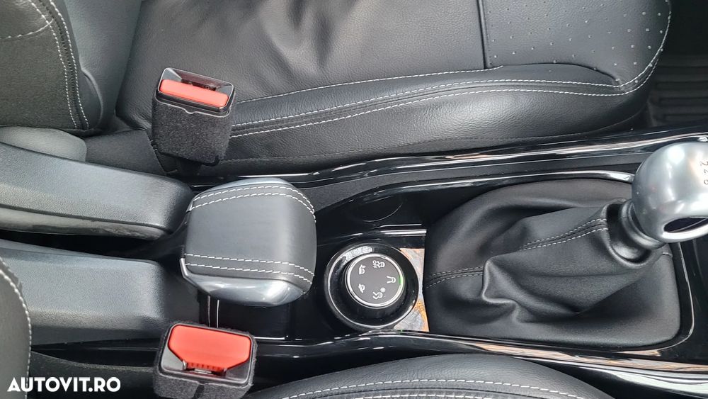 Peugeot 2008 BlueHDi FAP 120 STOP & START Allure - 27