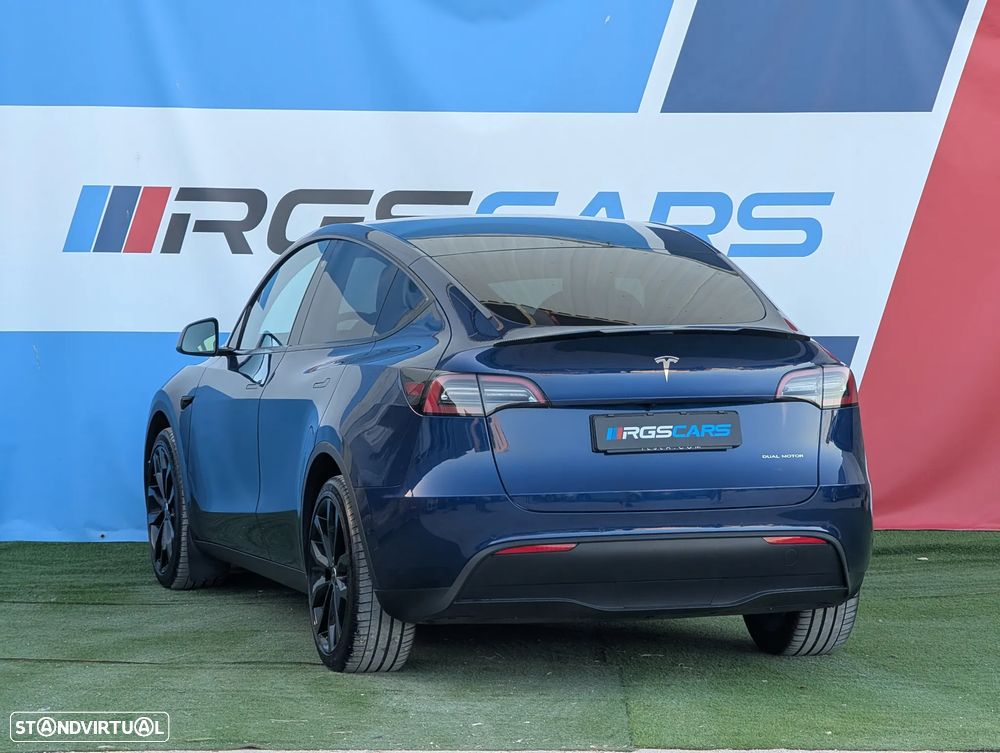 Tesla Model Y Long Range Dual Motor AWD - 6