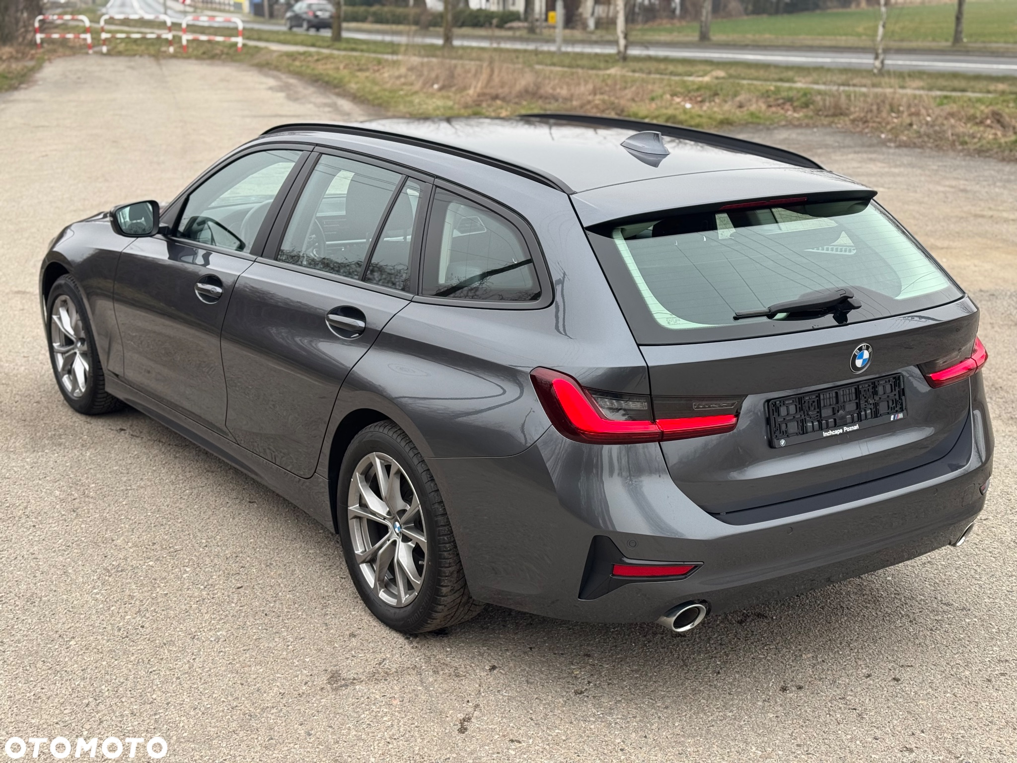 BMW Seria 3 320d Touring xDrive - 15