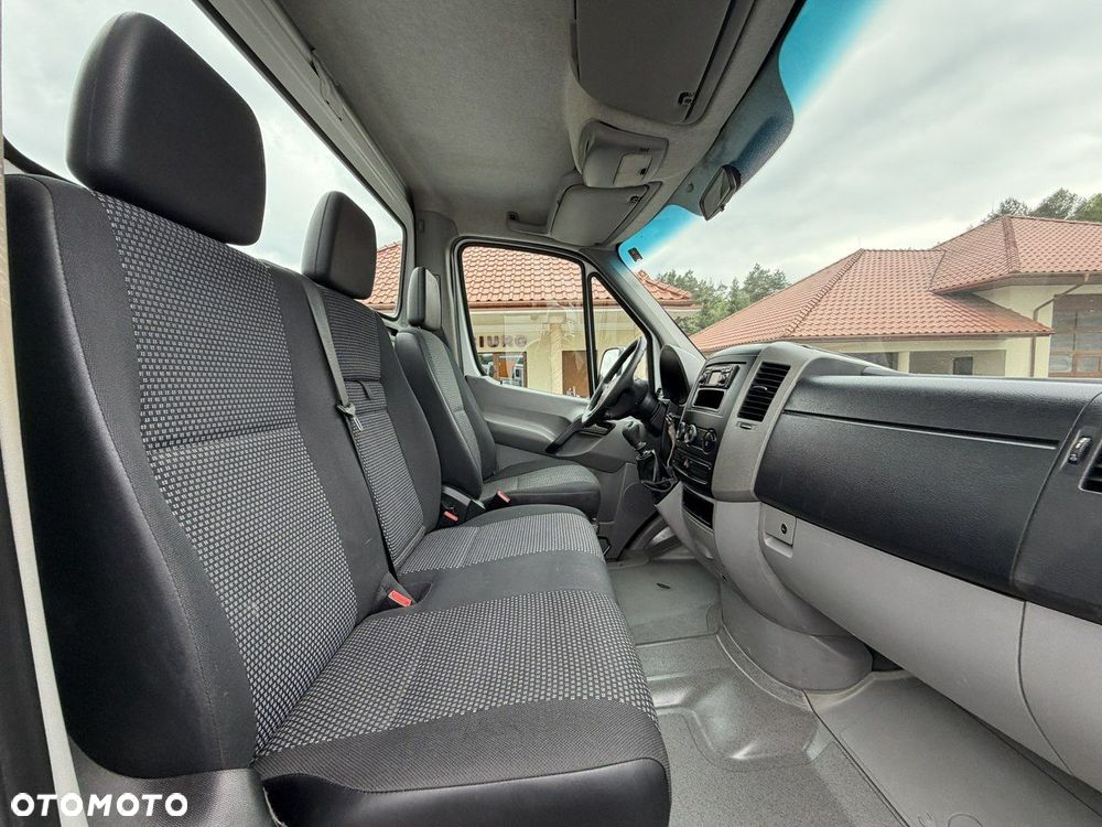 Mercedes-Benz Sprinter - 24