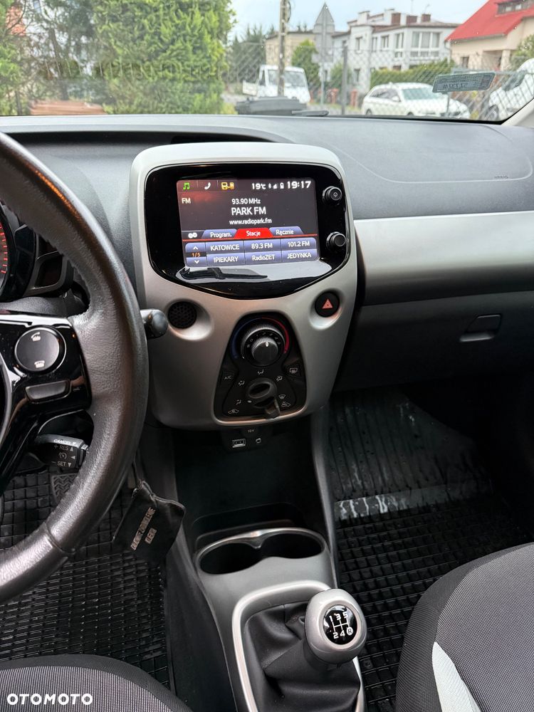 Toyota Aygo x-play - 11