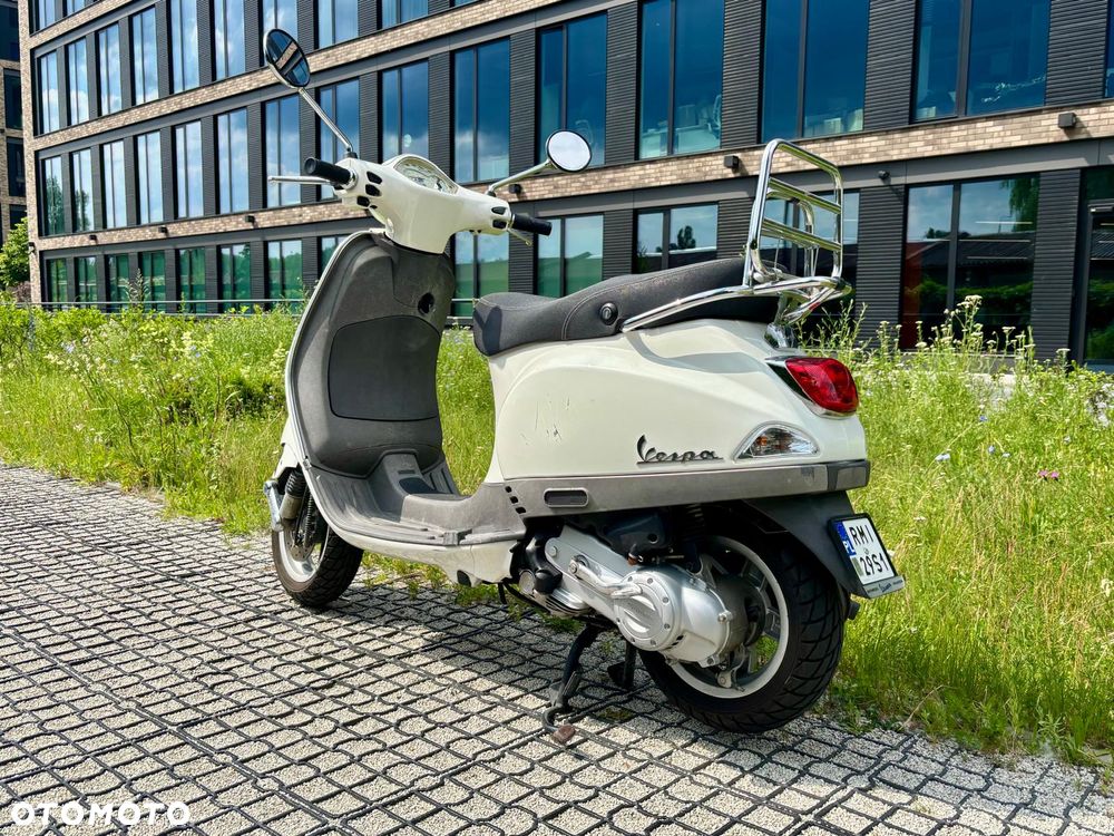 Piaggio Vespa - 2