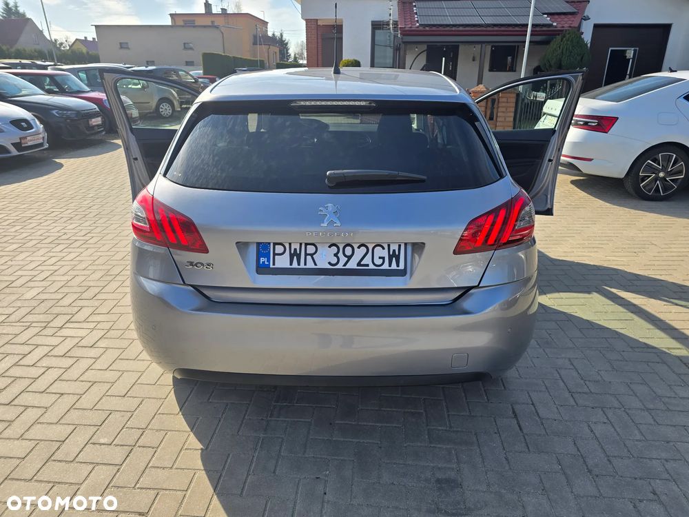 Peugeot 308 - 24