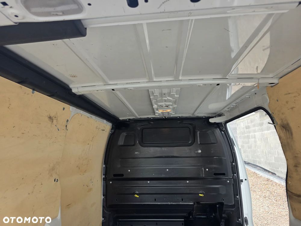 Opel Vivaro - 32