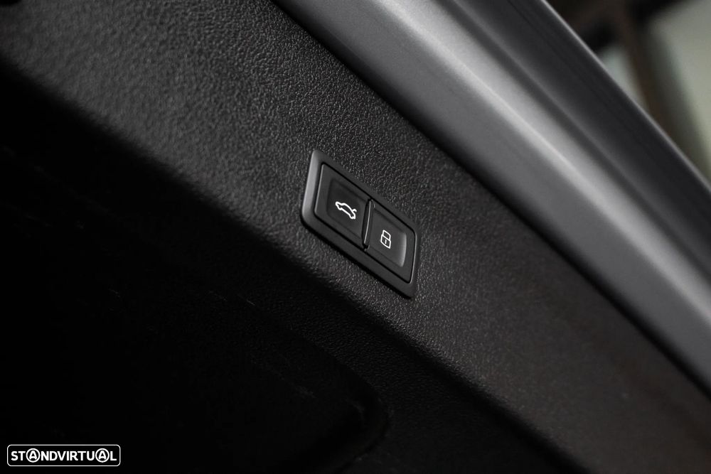 Audi A6 Avant 55 TFSI e quattro S tronic S line - 31