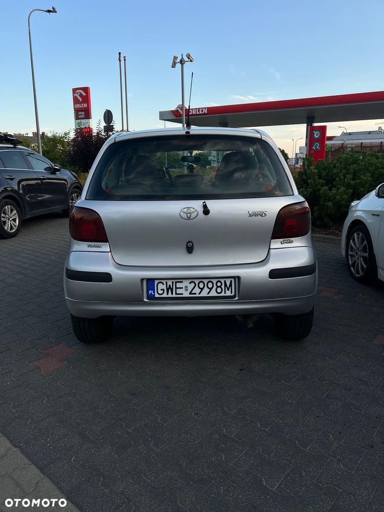 Toyota Yaris 1.4 D-4D Sol - 3