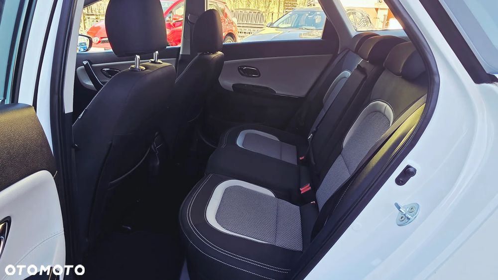 Kia Ceed 1.6 GDI XL - 8