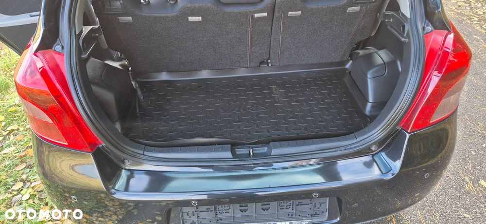 Toyota Yaris 1.3 VVT-i Executive - 18