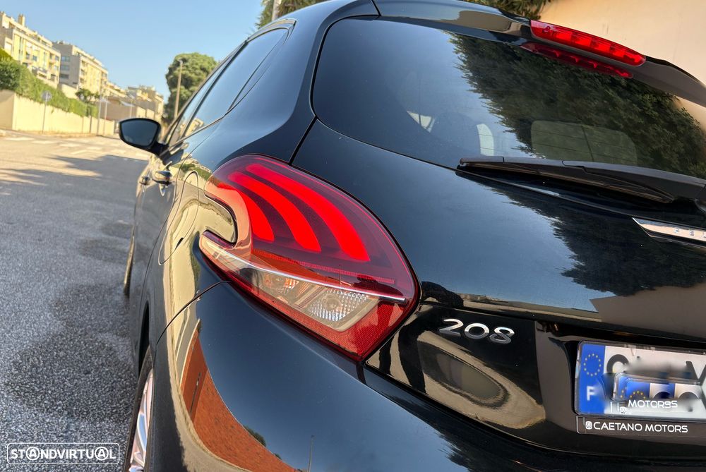 Peugeot 208 1.5 BlueHDi Signature - 30