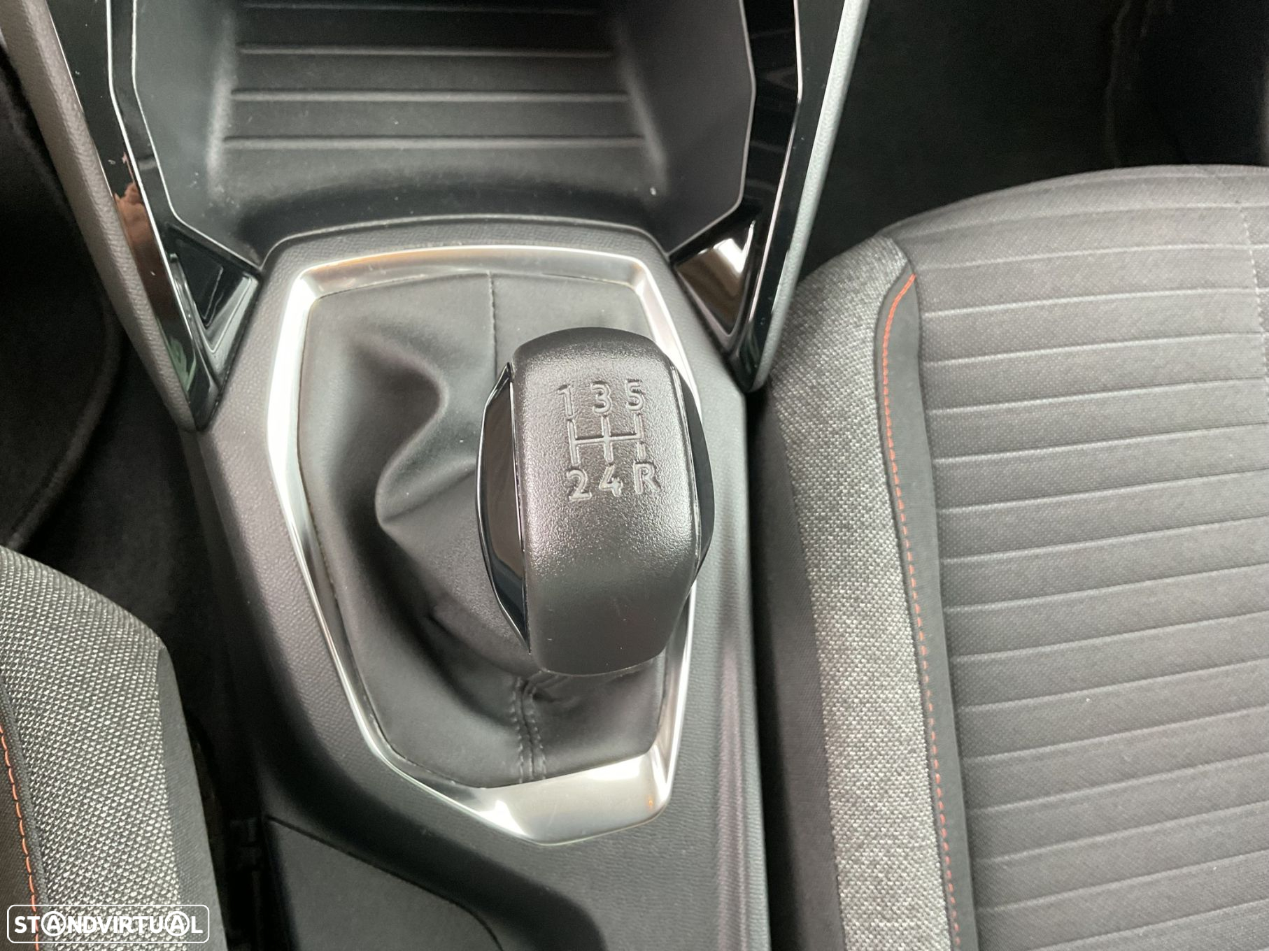 Peugeot 208 1.2 PureTech Active - 31